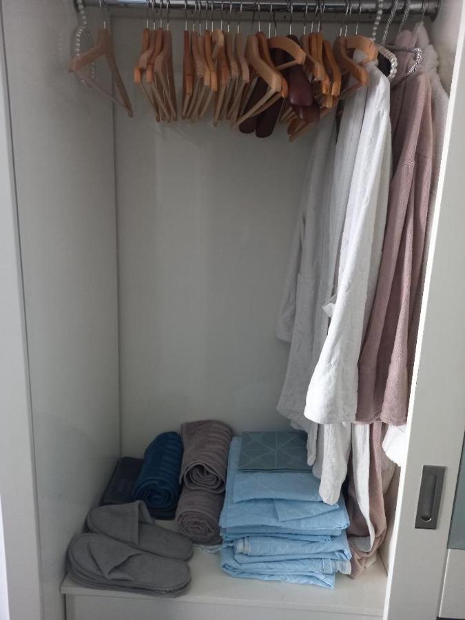 Parisian Sparkle Retreat Ньой сюр Сен Екстериор снимка